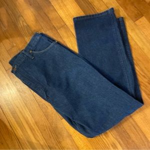Men's Wrangler Jeans - 936PWD - Size 40 x 32 - Excellent Condition- NEVER WORN